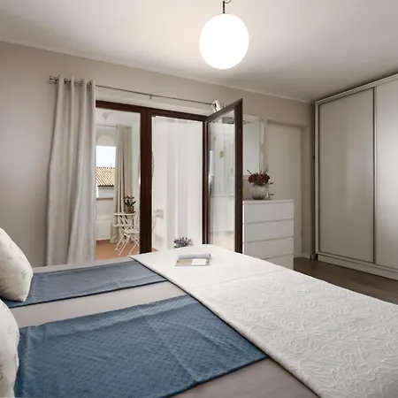 Carla With Garden וילה פורץ