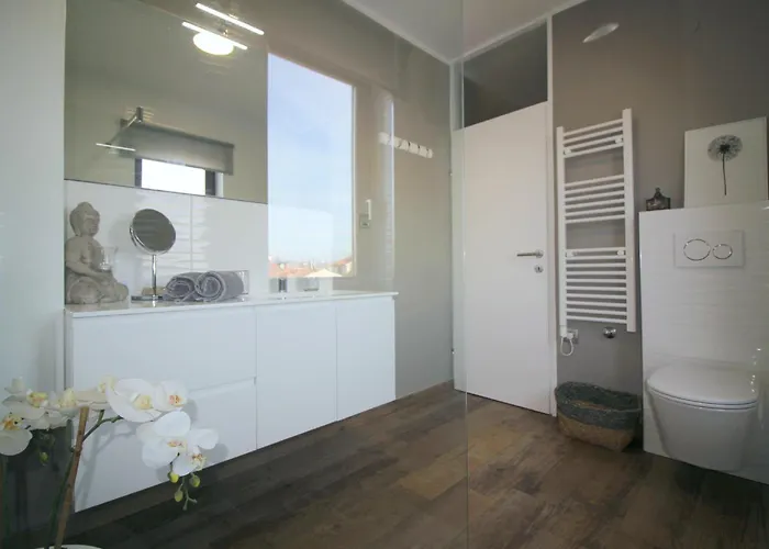 Carla With Garden Villa Poreč