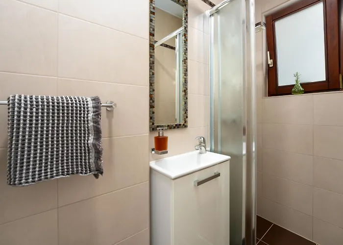 Villa Carla With Garden Poreč