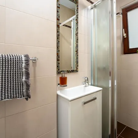 Villa Carla With Garden Porec