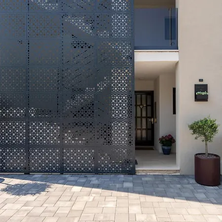 Carla With Garden Villa *