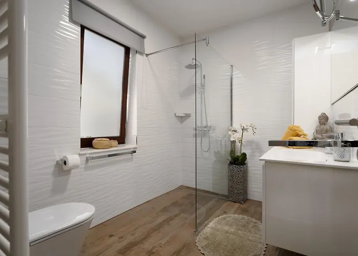 Carla With Garden Villa *